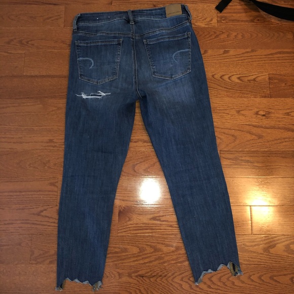 American Eagle Cropped Jeans - Picture 3 of 4